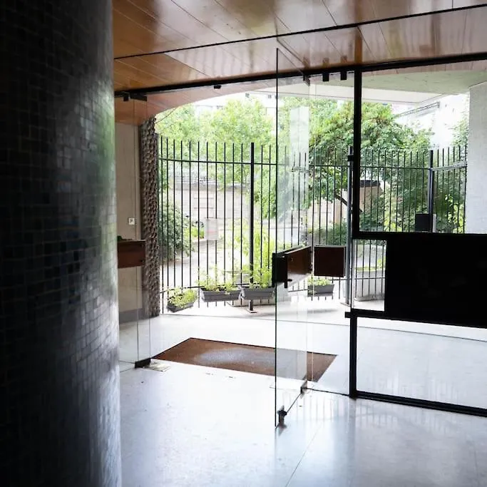 Bright And Quiet Studio, Place D Italie, Paris